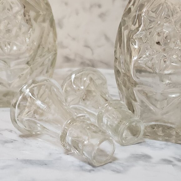 MCM Set of 2 Anchor Hocking Star of David Vinegar & Oil Cruets - Picture 3 of 5